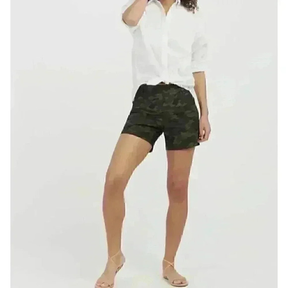 SPANX Sunshine Shorts 6 inch Short in Green Camo UPF 50+ Beach Summer Travel NWT - Picture 1 of 12